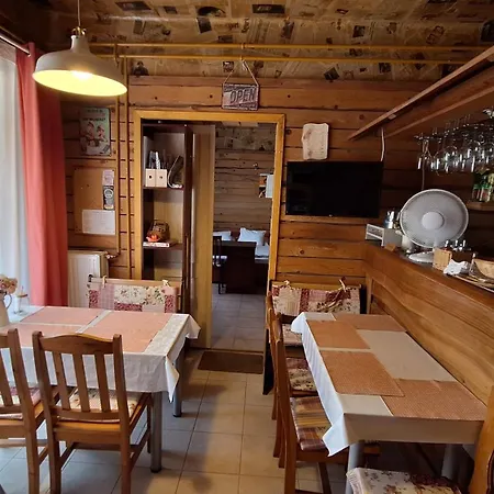 Koppany Vendeghaz Apartment *